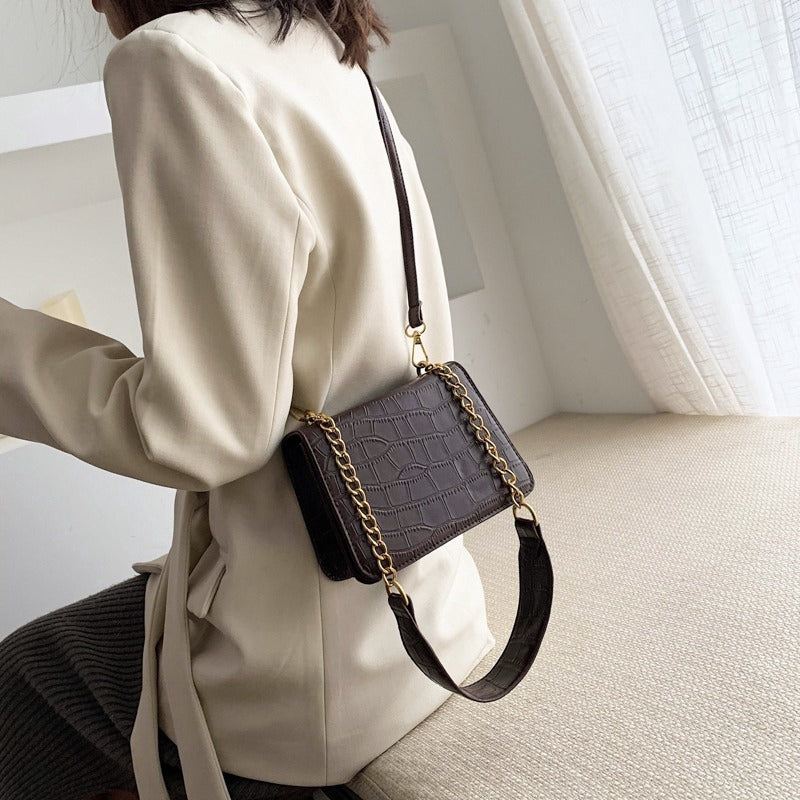 IELGY Crocodile pattern and all-around fashion One Shoulder Messenger Bag