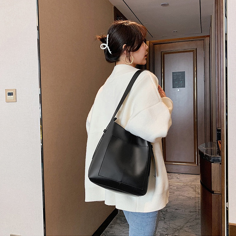 Ielgy bucket bag with large capacity of Korean fashion style for women