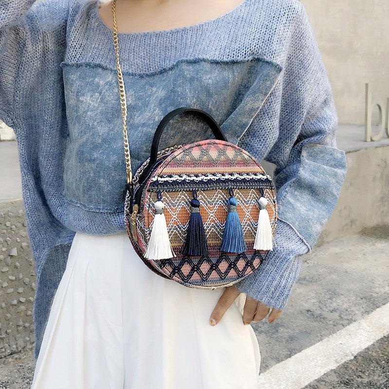 IELGY New round straw Staggered Handbags