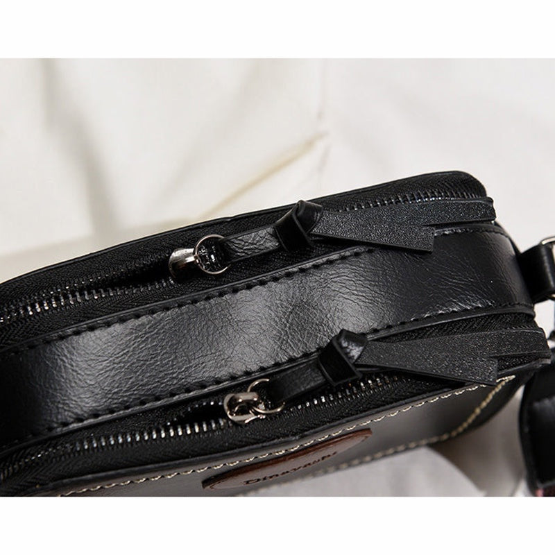 IELGY Out Wide Shoulder Strap High Texture Square Crossbody Bag Retro
