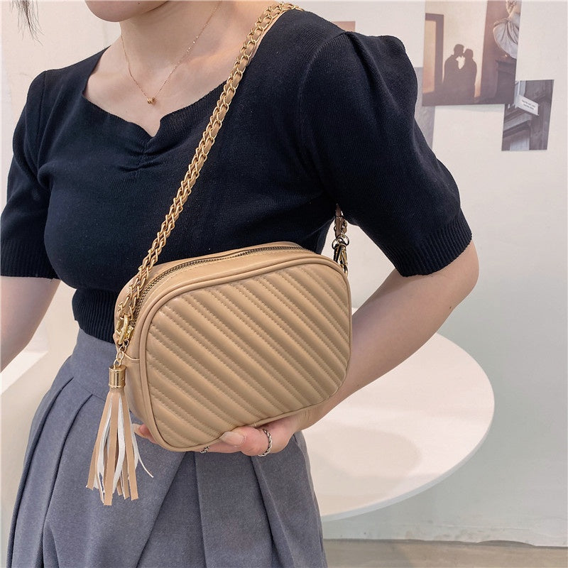IELGY Black Market On Lingge Retro Women's Chain Crossbody Bag Fashion PU Western Style