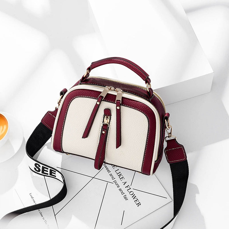IELGY fashion Korean style beautiful ladies one-shoulder messenger bag