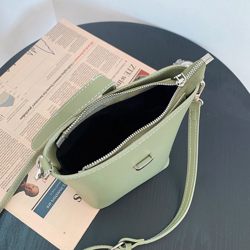 IELGY Retro bucket female bag simple small fresh casual slung fashion shoulder bag female