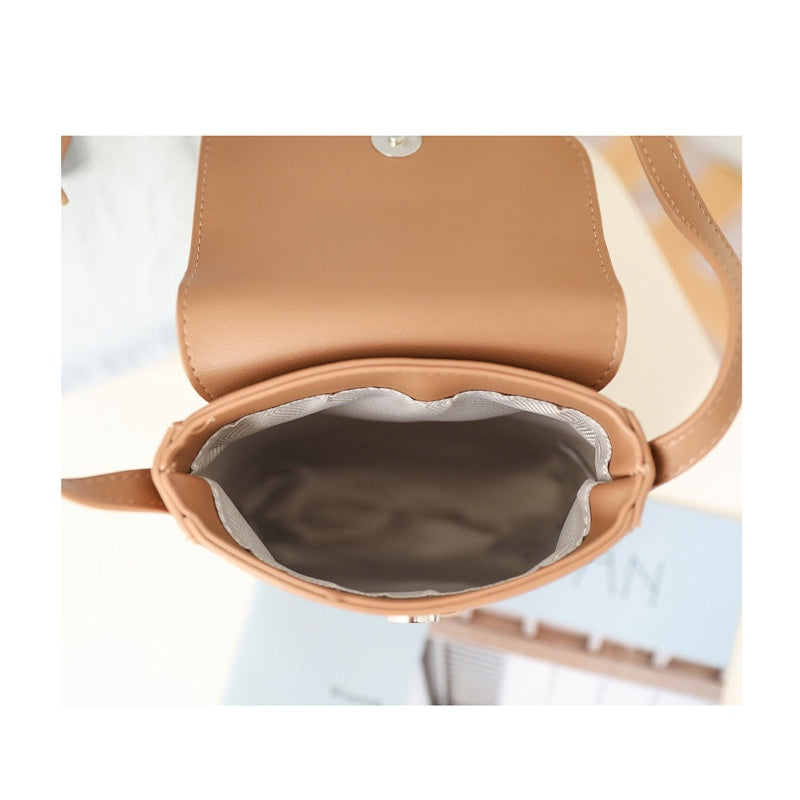 IELGY Korean retro buckle vertical mobile phone bag simple and fashionable one shoulder small square bag net red leisure PU Leather Messenger Bag