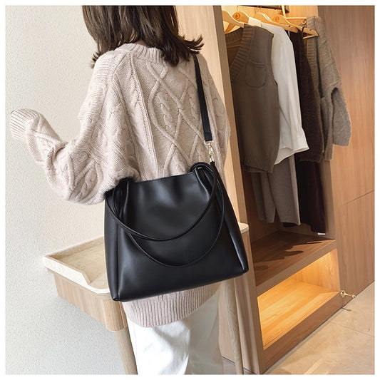 IELGY Leisure large capacity tote bag women's bag versatile handbag single shoulder messenger bag shopping bag bag bag