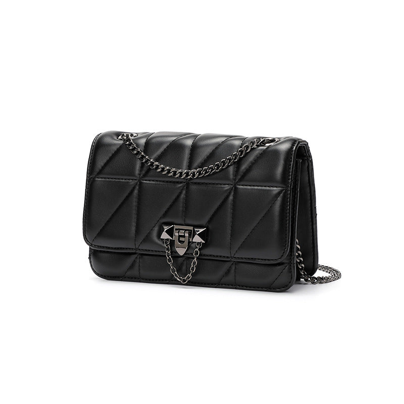 IELGY one shoulder Small soft fashion rhombus ins chain black all-match classic elegance messenger bag