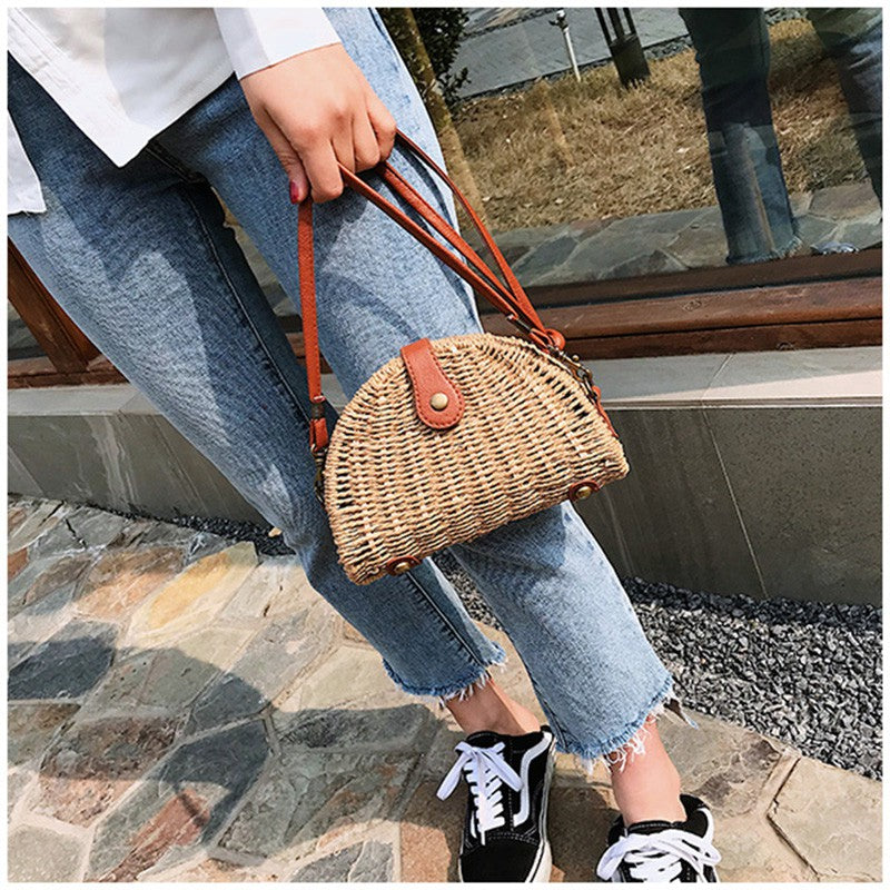 IELGY Straw bag shell bag shoulder Messenger bag beach bag