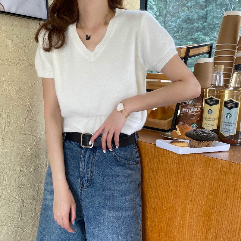 IELGY knitted short-sleeved T-shirt women summer new loose and thin short V-neck top T-shirt