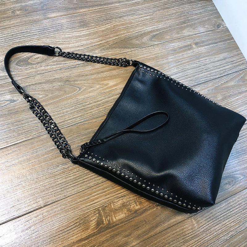 IELGY European and American fashion shoulder chain bucket bag rivet large capacity women bag