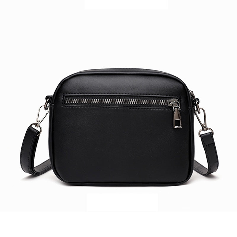 IELGY women's elegant street rhombus messenger bag