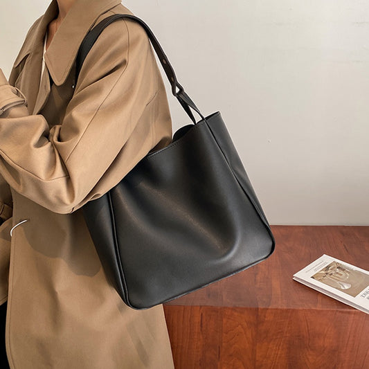 IELGY solid color female texture fashion western style shoulder bag large capacity