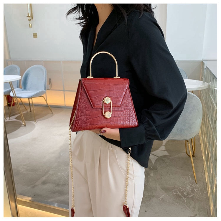 IELGY One-shoulder female bag high-grade fashion portable small bag wild casual Messenger bag