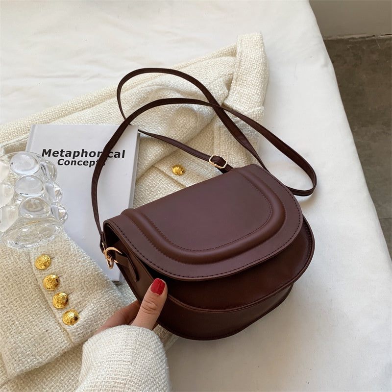 IELGY Cute new trendy fashion western style messenger casual saddle bag women