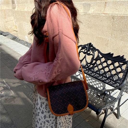 IELGY saddle bag retro fashion casual one shoulder messenger small bag female bag