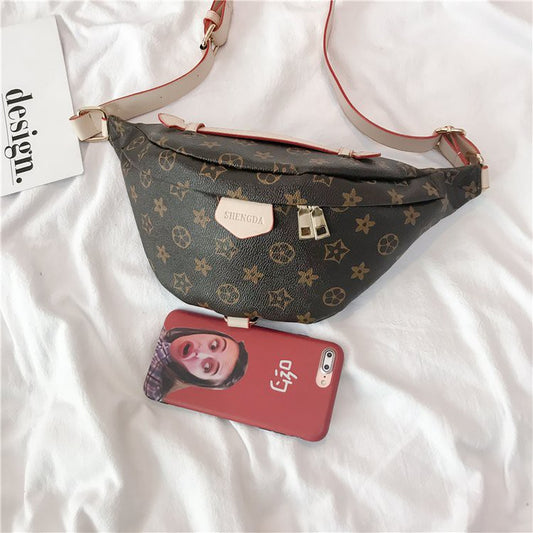 IELGY Trend of old brown floral handbag chest pocket printing pockets small bag