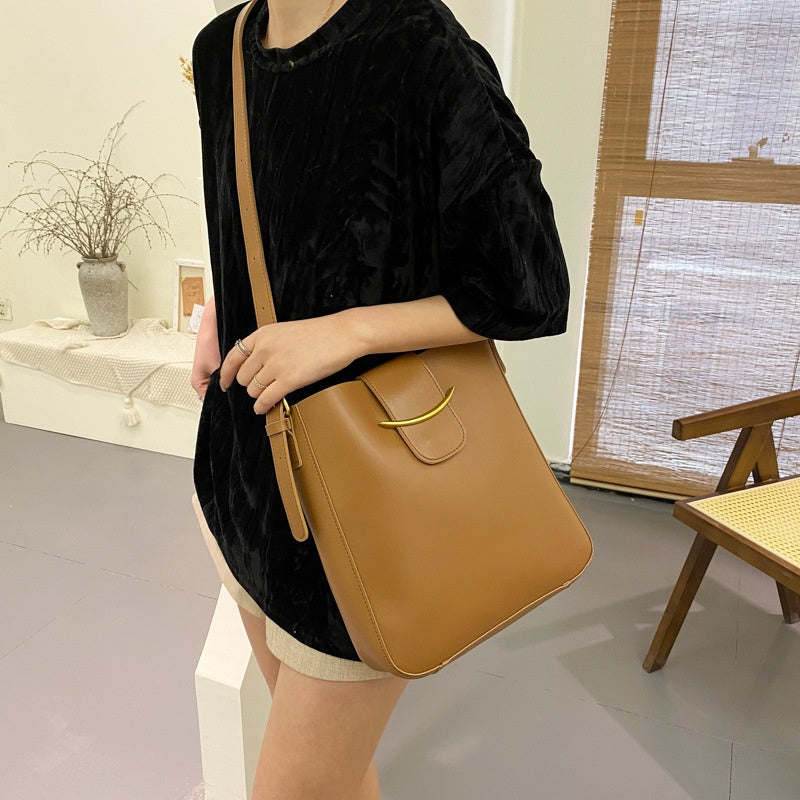 IELGY Spot Korean version of the large-capacity shoulder bag