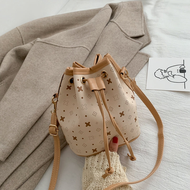 Presbyopic temperament bucket bag Korean version of Joker texture fashion shoulder Messenger bag