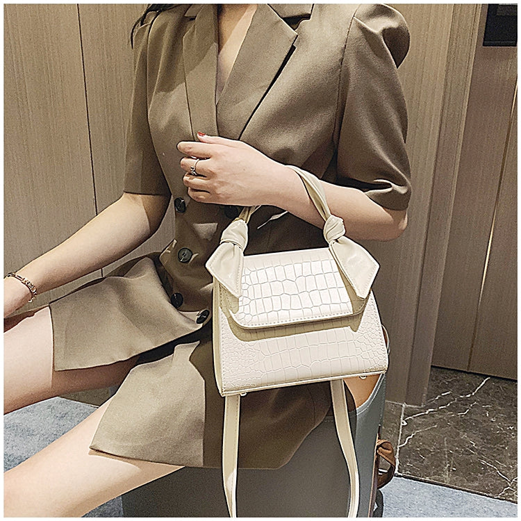 IELGY   One-shoulder women's bag high-quality versatile crocodile pattern mobile Messenger bag female