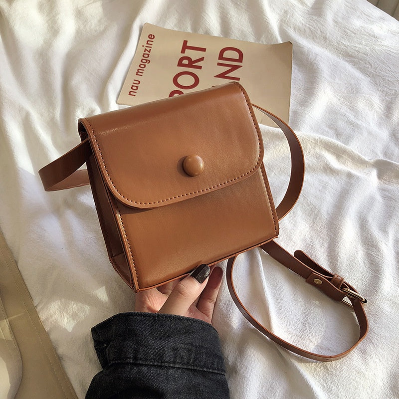 IELGY Retro messenger bag Hong Kong style all-match square bag Korean version of simple solid color large capacity single shoulder
