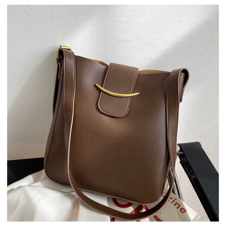 IELGY Spot Korean version of the large-capacity shoulder bag
