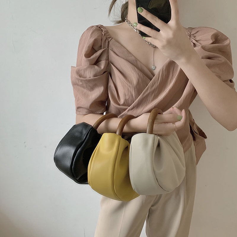 IELGY fashion cloud niche design sense messenger fan handbag