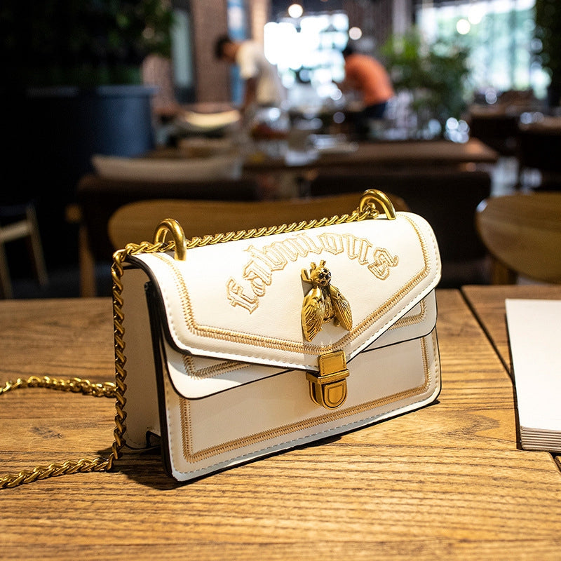 IELGY Bee handbags new fashion chain bag retro Messenger bag