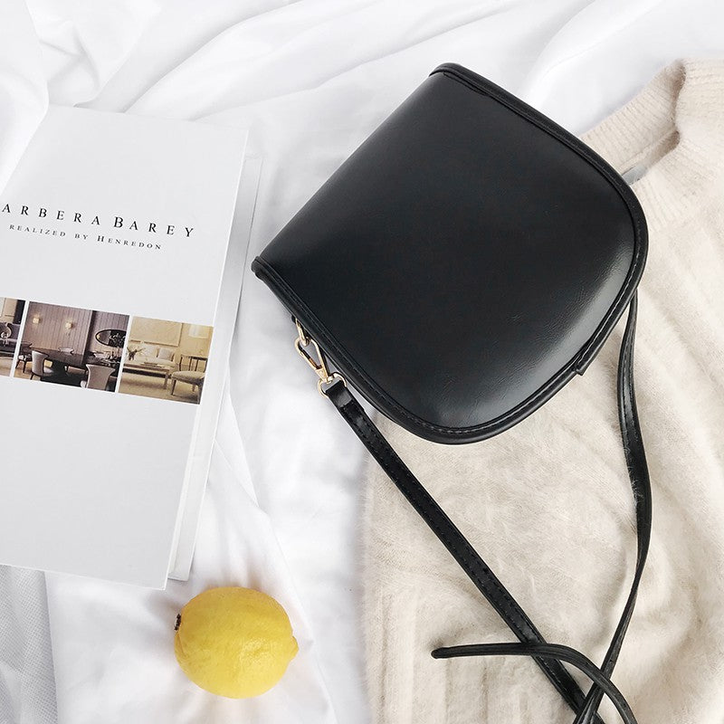 IELGY Retro Small Square Shoulder Messenger Bagshoulder crossbody women simple bag classic street fashion laptop shoulder bag for women