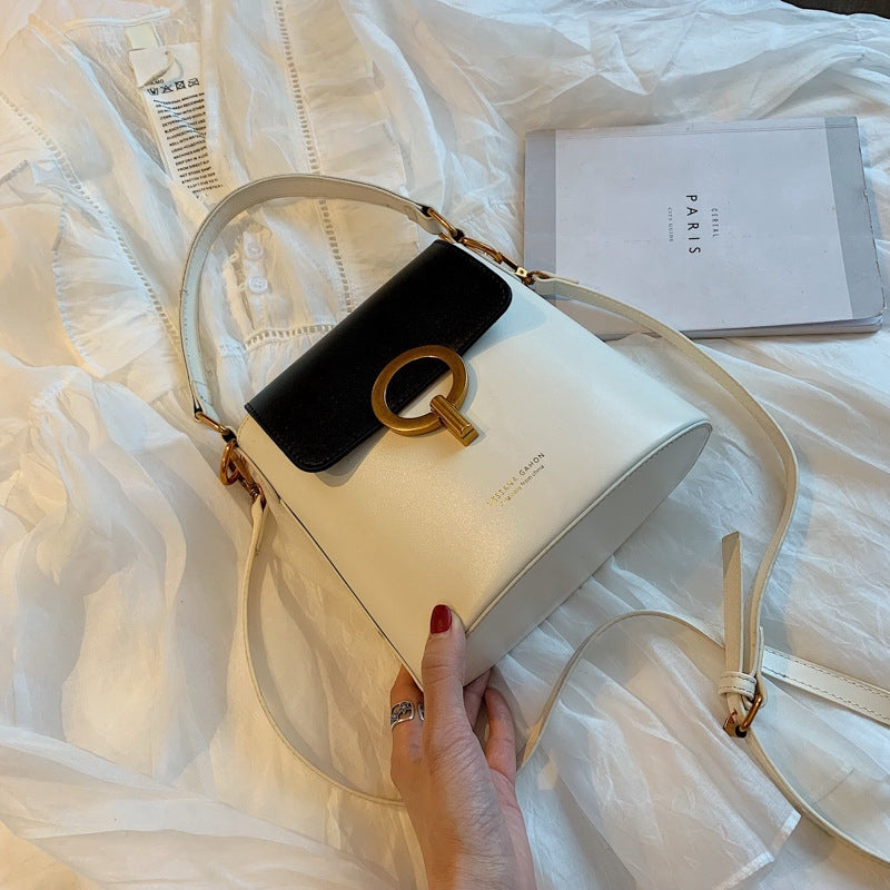 IELGY Contrast Shoulder Bag Korean Large Capacity Messenger Bucket
