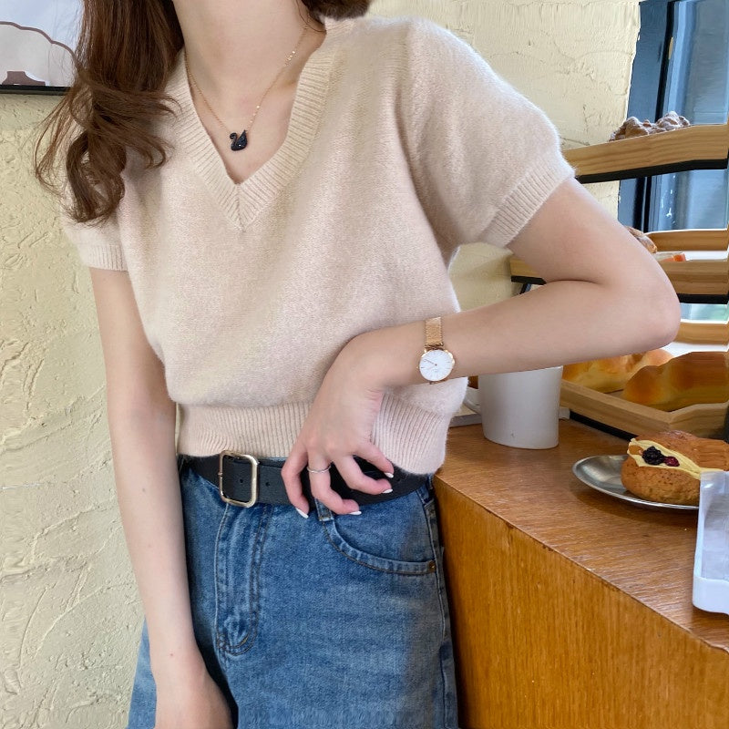 IELGY knitted short-sleeved T-shirt women summer new loose and thin short V-neck top T-shirt