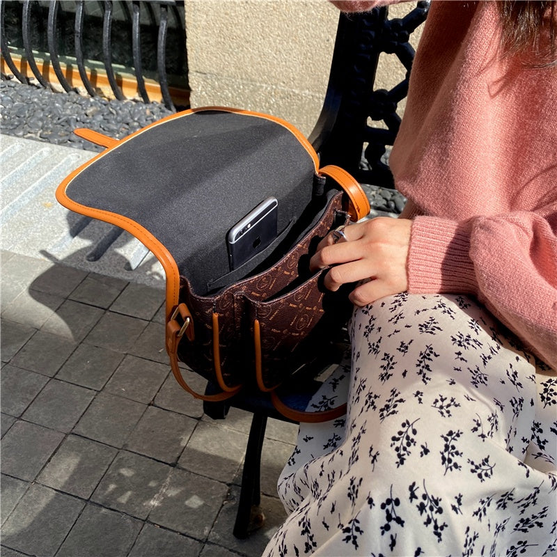 IELGY saddle bag retro fashion casual one shoulder messenger small bag female bag
