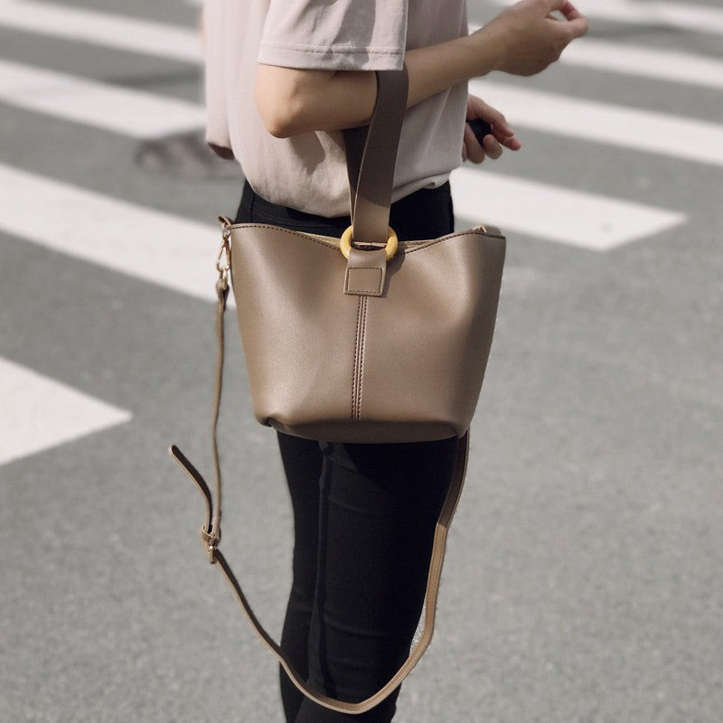 IELGY Korean wild crossbody bag