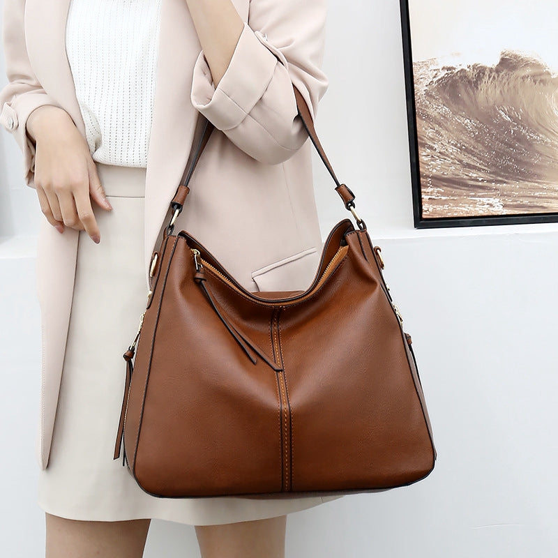 IELGY Women's bag European and American  wild Messenger shoulder casual bag Fashion