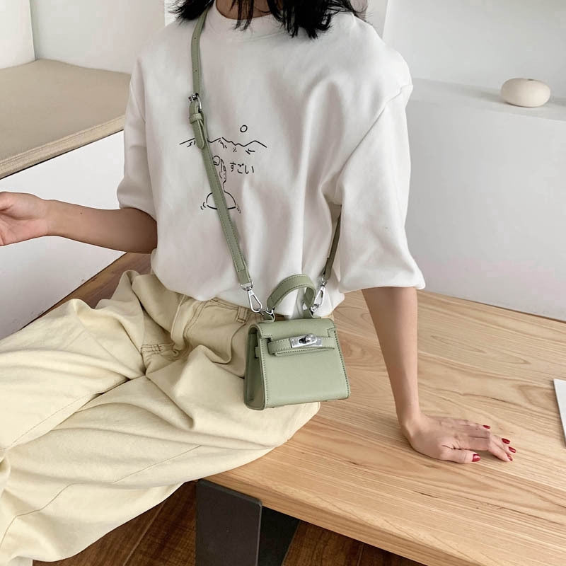 IELGY  Korean one-shoulder bag fashion hand-held oblique satchel small bag tide