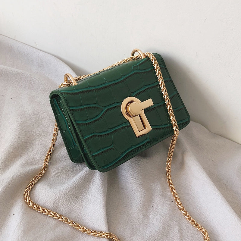 IELGY Crossbody bag Korean version of the wild Messenger bag fashion chain shoulder bag