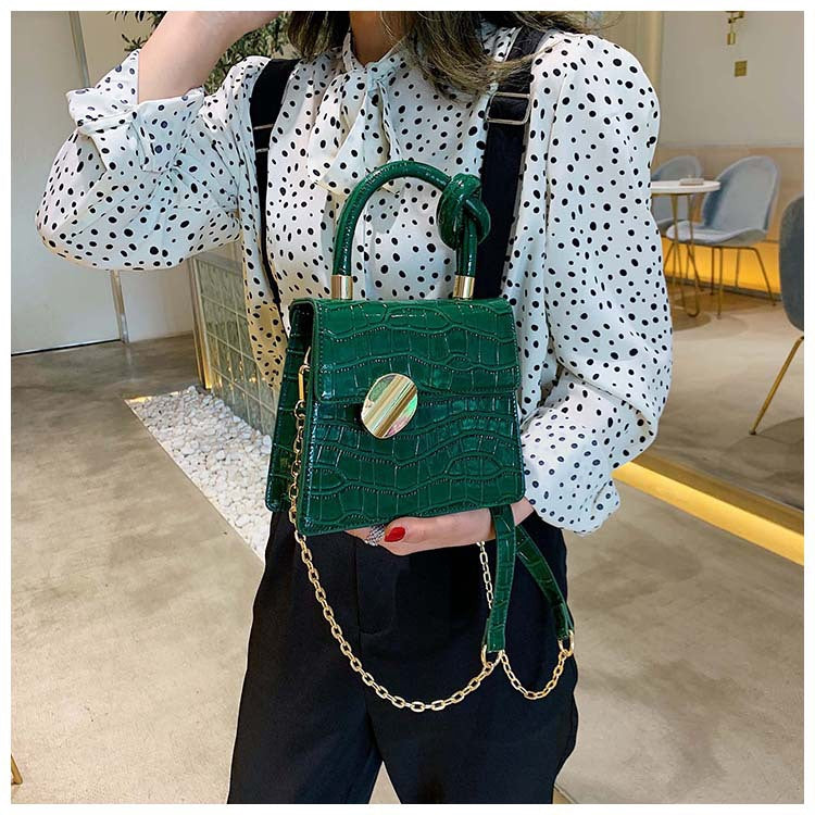 IELGY Wild Messenger Bag Retro Port Wind Chain Shoulder Bag Tote