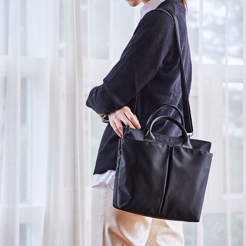 IELGY Korean version of nylon solid color simple temperament pocket diagonal handbag