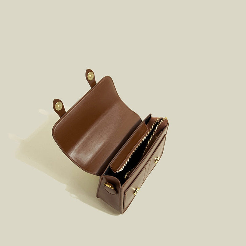 IELGY Fashion Retro Lady Bear Pendant All-match Messenger Bag