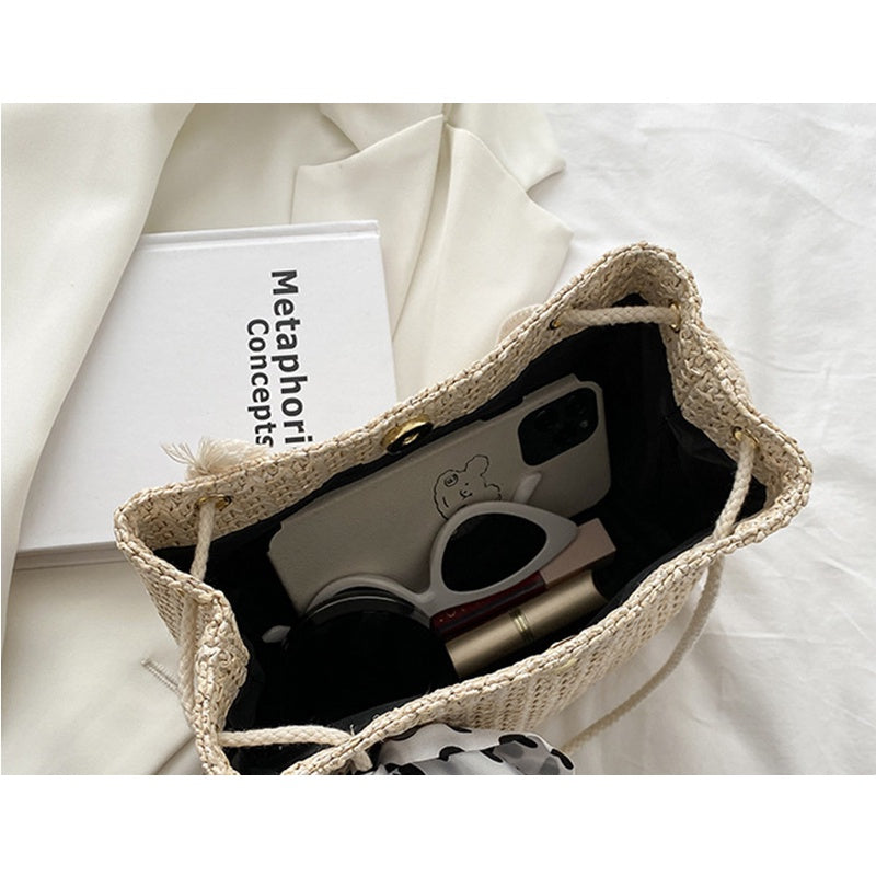 IELGY Korean retro bow woven bucket bag