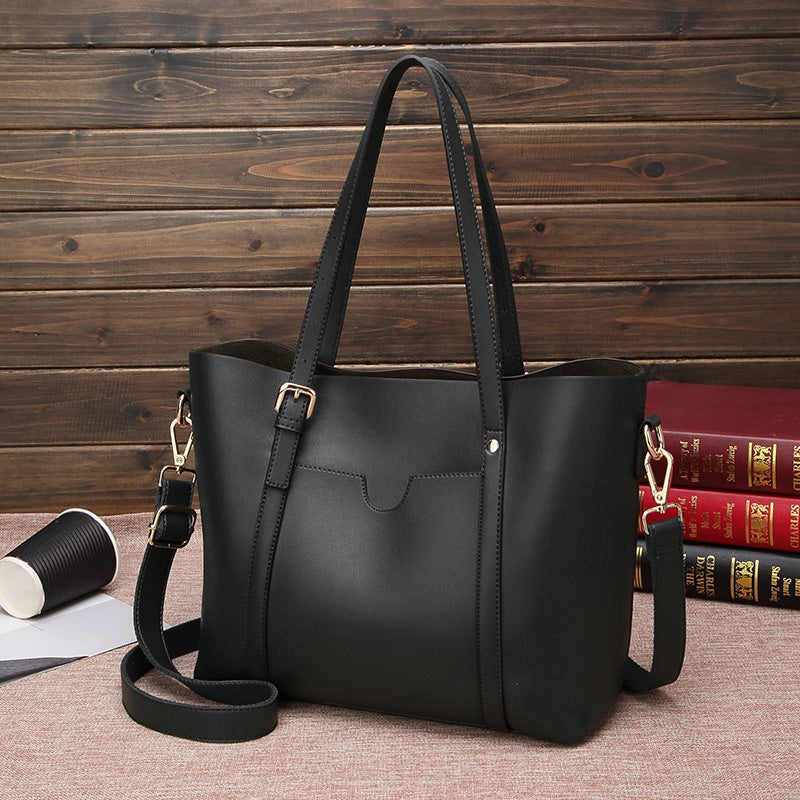 IELGY soft leather portable simple large-capacity messenger shoulder bag tide