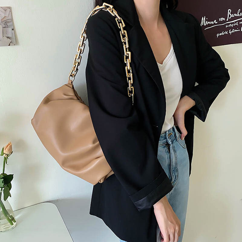 IELGY Zipper Clouds Soft leather Chain One shoulder PU Black Women's bag Crossbody