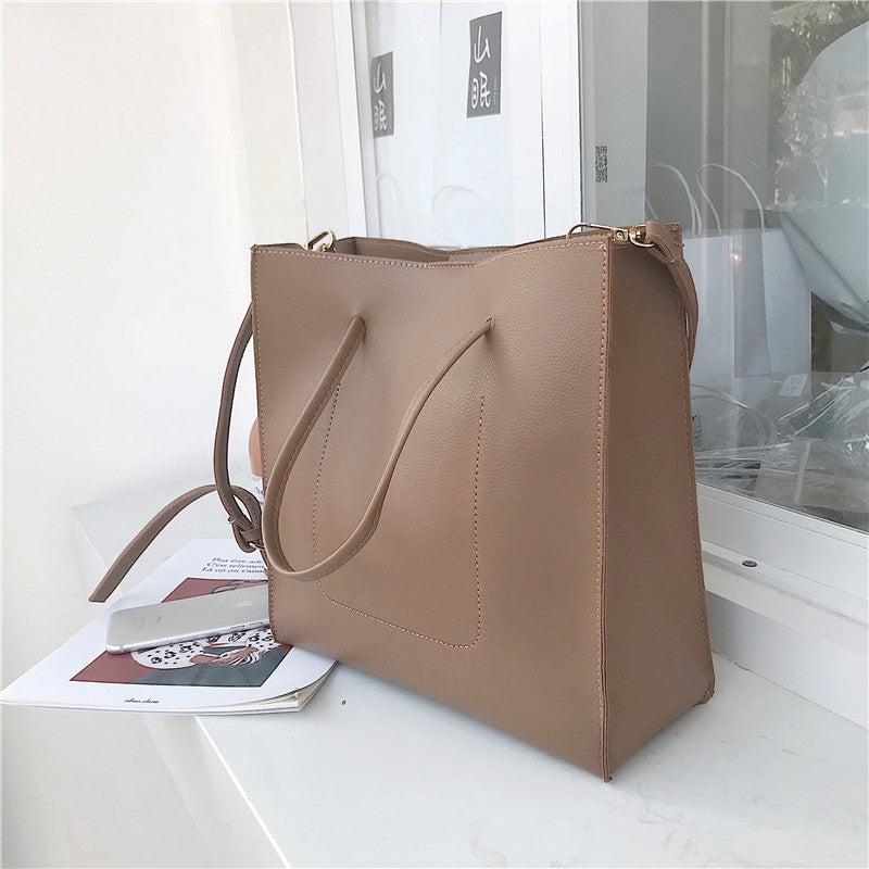 IELGY Shoulder bag diagonal bag casual temperament large capacity solid color simple female bag