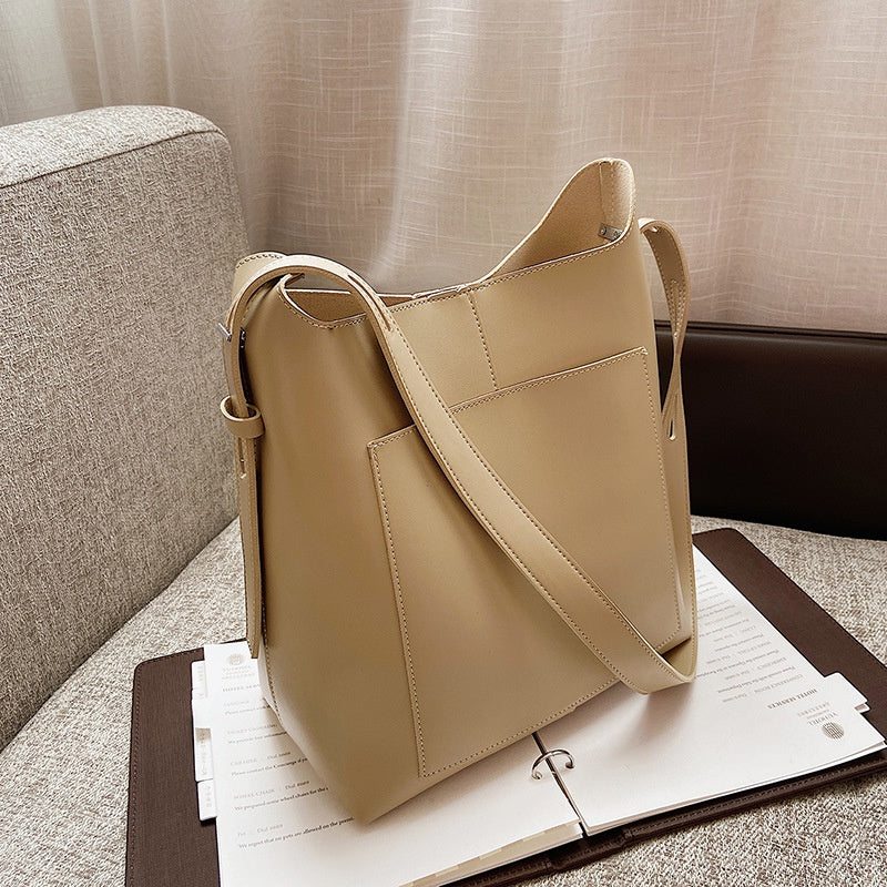 Ielgy bucket bag with large capacity of Korean fashion style for women