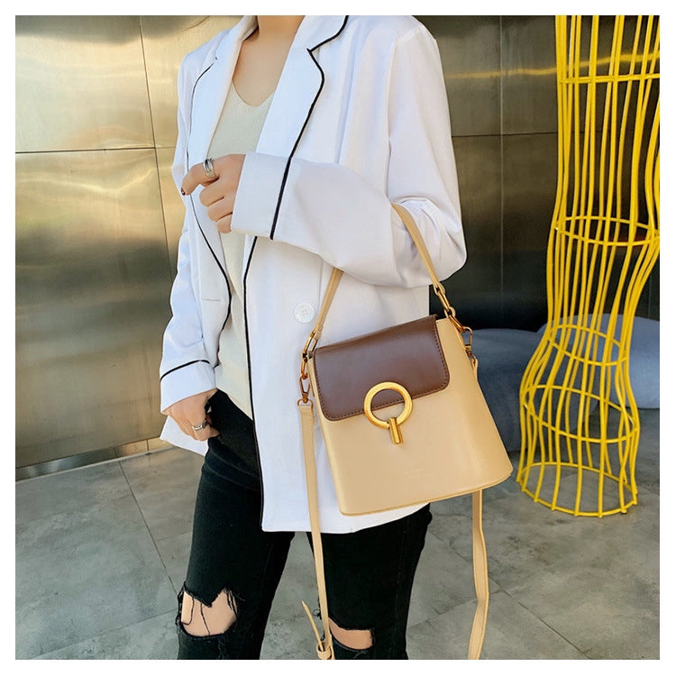 IELGY Contrast Shoulder Bag Korean Large Capacity Messenger Bucket