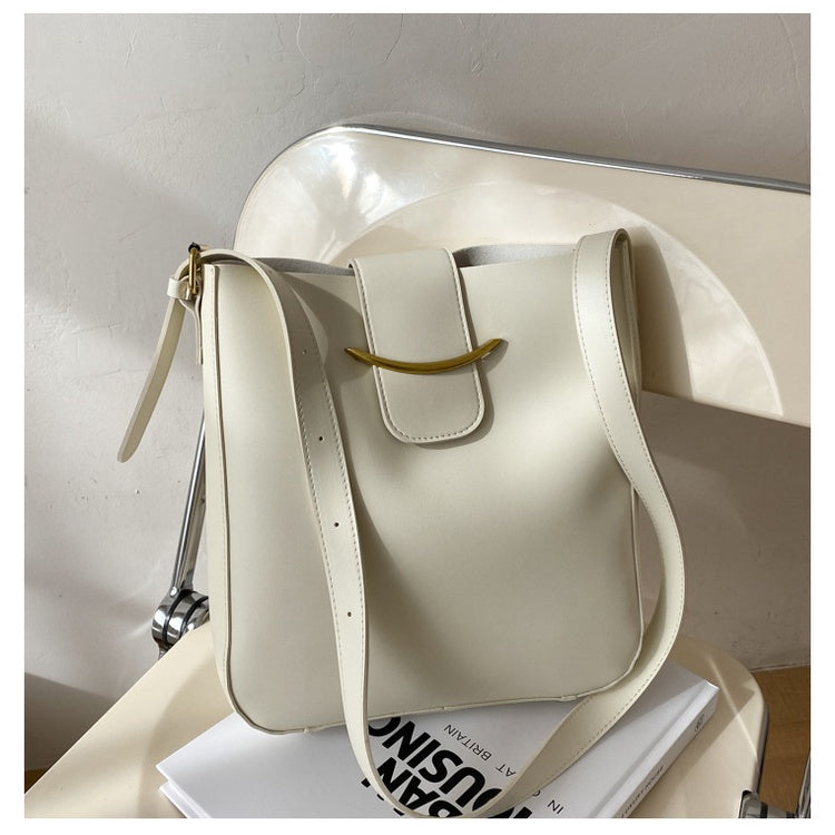 IELGY Spot Korean version of the large-capacity shoulder bag