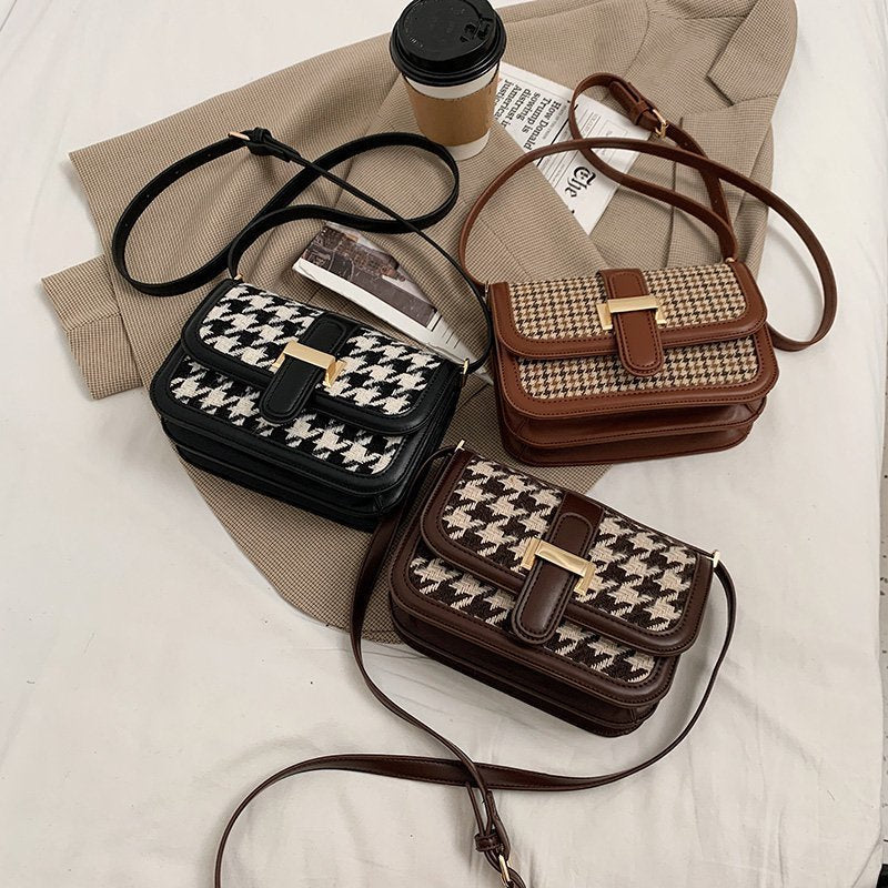 IELGY Western style simple houndstooth small square crossbody bag