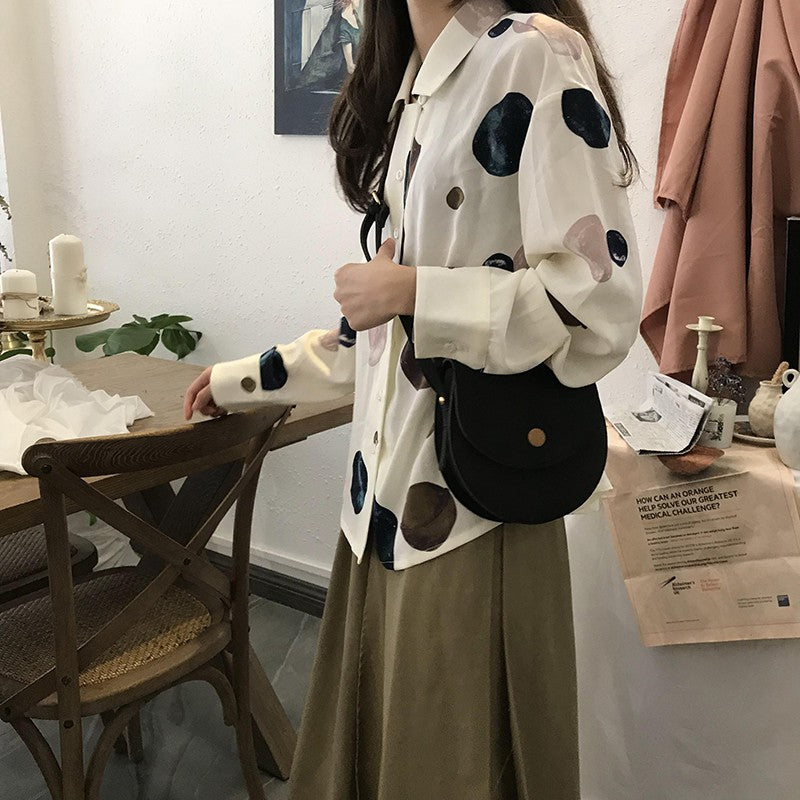 Wide-band solid-color flip semi-circular Messenger bag