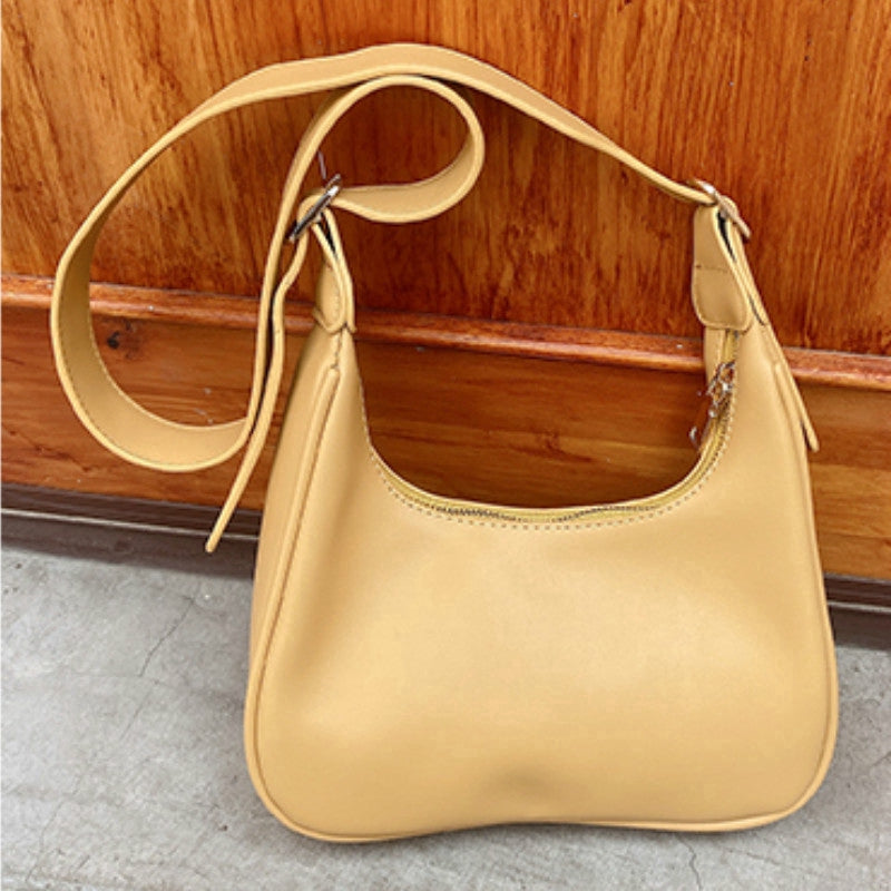 IELGY Baobao female retro armpit medieval bag hand-held crescent Single Shoulder Messenger dumpling baonv Chao