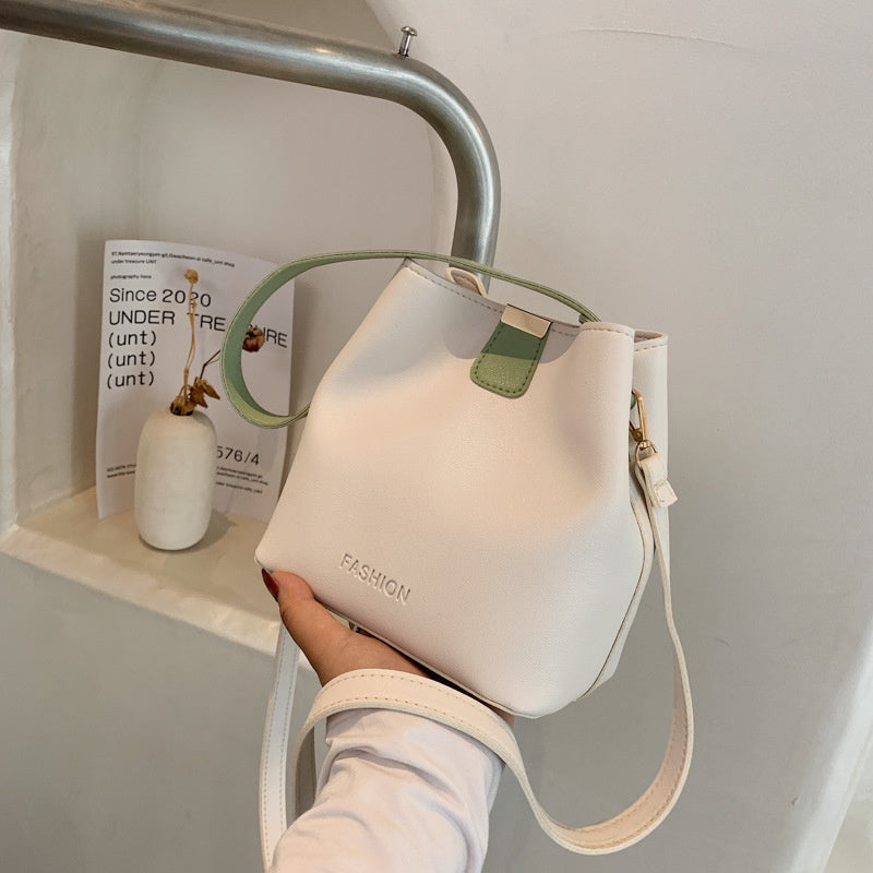 IELGY Korean version One-shoulder crossbody Contrast bucket bag