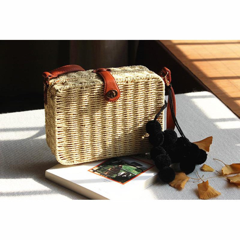 IELGY Straw bag vacation bag shoulder bag