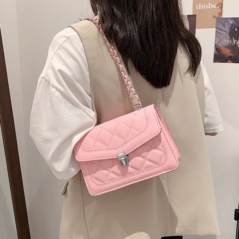 IELGY Korean version of the western style fashion rhombus small square bag texture chain messenger girl